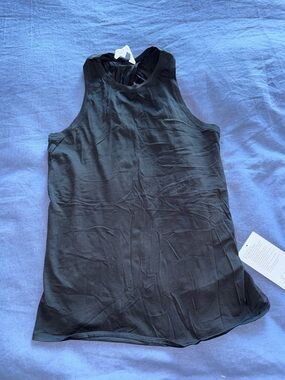NWT AUTHENTIC WOMEN’S LULULEMON ALL TIED UP TANK SIZE 6